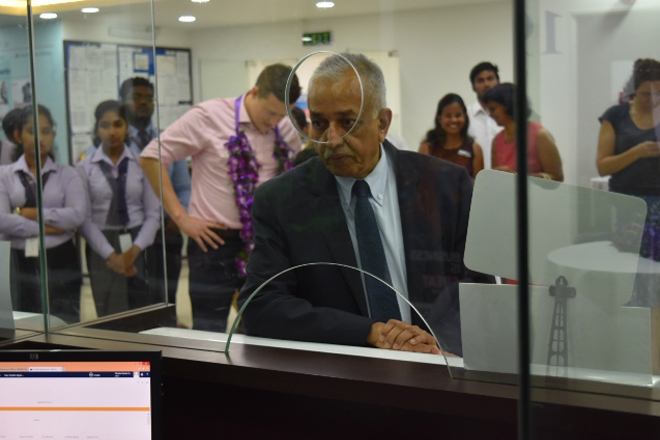 Om indstilling motivet ilt Australia, UK High Commissions open new Visa Application Centre in Colombo