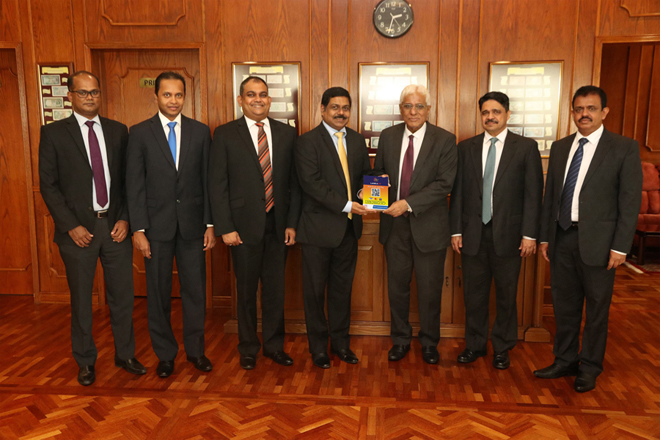 ComBank launches Sri Lanka’s first QR based payment app under LANKAQR